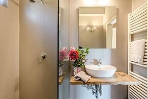 Villa Lorena a Vintage Family Villa