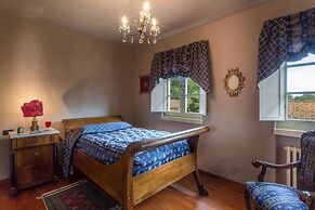 Villa Lorena a Vintage Family Villa