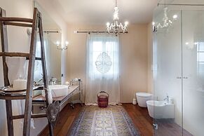 Villa Lorena a Vintage Family Villa