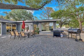 Beach House 2 on Lake LBJ - Sleeps 24