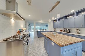 Beach House 2 on Lake LBJ - Sleeps 24