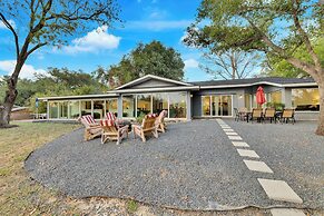 Beach House 2 on Lake LBJ - Sleeps 24