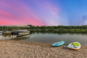 Beach House 2 on Lake LBJ - Sleeps 24