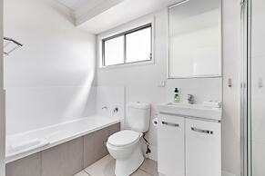 MARJ12- Stylish and Spacious Apartment