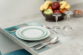 MTC-Sea & sky by Valeria near airport