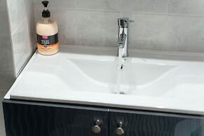 MTC-Sea & sky by Valeria near airport