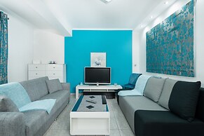 MTC-Sea & sky by Valeria near airport