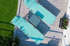 MTC-Sea & sky by Valeria near airport