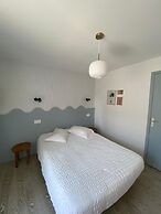 Hôtel Les Voisins Beaucemaine