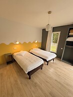Hôtel Les Voisins Beaucemaine