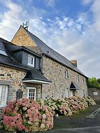 Hôtel Les Voisins Beaucemaine