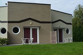 Hôtel Les Voisins Beaucemaine