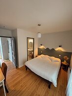 Hôtel Les Voisins Beaucemaine