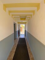 Hôtel Les Voisins Beaucemaine