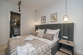 Apartment Sun Private Pool and Jacuzzi