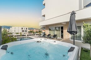 Apartment Sun Private Pool and Jacuzzi
