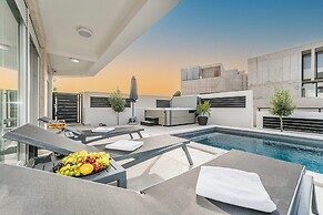 Apartment Sun Private Pool and Jacuzzi