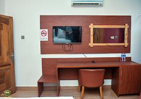 RK Italian Boy Hotel