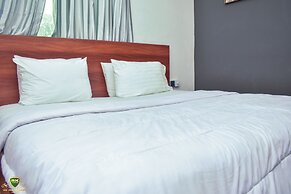 RK Italian Boy Hotel