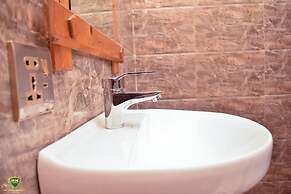 RK Italian Boy Hotel