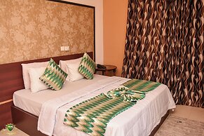 RK Italian Boy Hotel