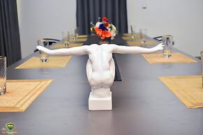 RK Italian Boy Hotel