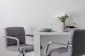 Expo Cracow Apartment by Renters