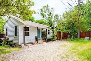 Beautiful Cottage Close to Downtown Austin