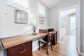 Beautiful Cottage Close to Downtown Austin