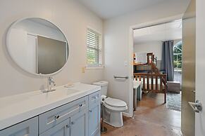 Pet-friendly Marble Falls Home w/ Hot Tub!