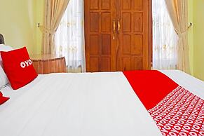 Super OYO 91568 Trisna Srabah Resort Homestay & Resto