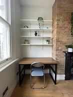 Stylish 1BD Flat With Private Terrace - Kilburn