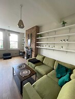 Stylish 1BD Flat With Private Terrace - Kilburn