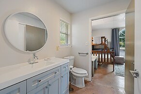 2br Texas Countryside Home w/ Hot Tub!