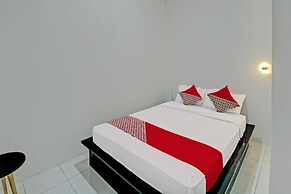 Super OYO 92433 Sirih Gading Family Guest House