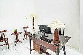 Super OYO 92433 Sirih Gading Family Guest House