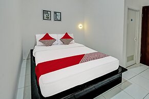 Super OYO 92433 Sirih Gading Family Guest House