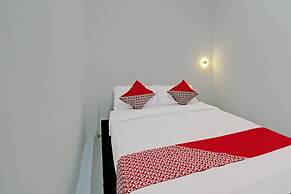 Super OYO 92433 Sirih Gading Family Guest House