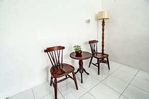 Super OYO 92433 Sirih Gading Family Guest House