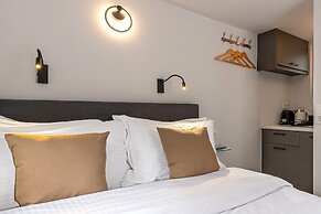 Phaedrus Living The Nine Muses Thalia