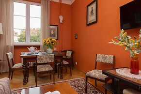 Apartment Rynek Nowego Miasta by Renters