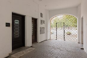 Apartment Rynek Nowego Miasta by Renters