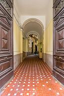 Rettifilo Family Apartment by Wonderful Italy