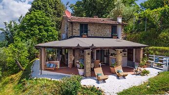 Sospirata Farmhouse in Pescia