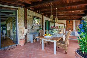 Sospirata Farmhouse in Pescia