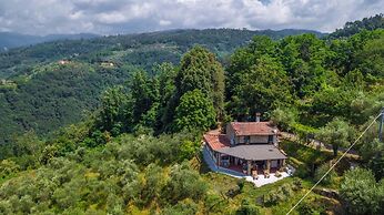 Sospirata Farmhouse in Pescia