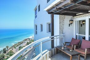 Netanya Panoramic Sea-View 4BR Apartment