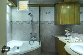 Netanya Panoramic Sea-View 4BR Apartment