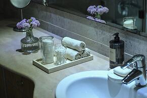 Netanya Panoramic Sea-View 4BR Apartment