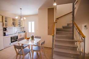 Villa Elpida at Minies